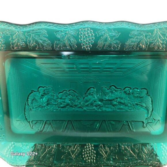 Vintage Indiana Tiara Glass Green Bread Plate With Last Supper Design - Picture 5 of 8